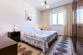 Lovely Leisure Apartments With Pool