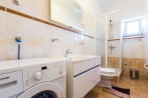 Lovely Leisure Apartments With Pool