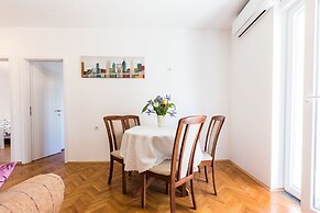 Lovely Leisure Apartments With Pool