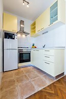 Lovely Leisure Apartments With Pool