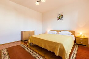 Lovely Leisure Apartments With Pool