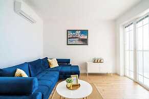 Chill Out Old Town & Seaview Apartments