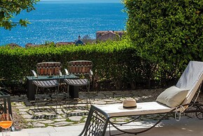 Chill Out Old Town & Seaview Apartments