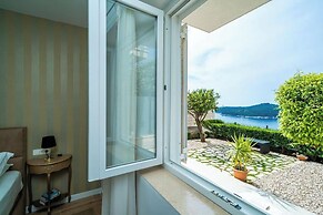 Chill Out Old Town & Seaview Apartments