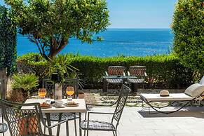 Chill Out Old Town & Seaview Apartments