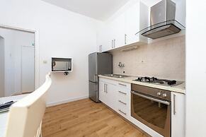 Chill Out Old Town & Seaview Apartments