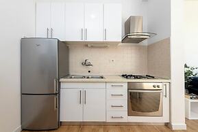 Chill Out Old Town & Seaview Apartments