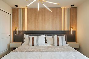 Incredible 10bd Summerkitchen Windsor Cay