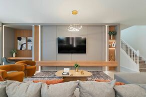 Incredible 10bd Summerkitchen Windsor Cay