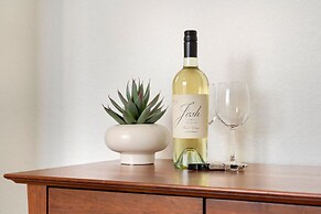 Timberline Retreat King Bed, Fireplace & Pool!