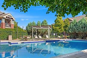 Timberline Retreat King Bed, Fireplace & Pool!