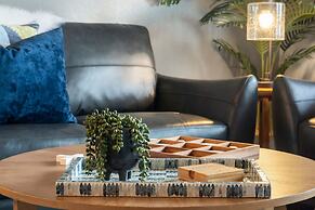 Timberline Retreat King Bed, Fireplace & Pool!