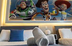 Thematic 4 bdr Near Disney-22101