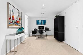 Luxury Sky High Escape with Ocean Views