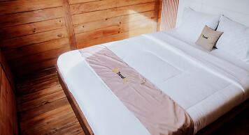 Sikunir Pondok Cabin By Travelink