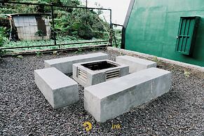 Sikunir Pondok Cabin By Travelink