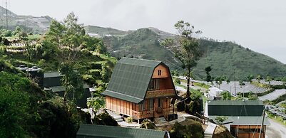 Sikunir Pondok Cabin By Travelink