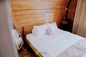 Sikunir Pondok Cabin By Travelink
