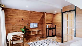 Sikunir Pondok Cabin By Travelink