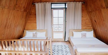 Sikunir Pondok Cabin By Travelink