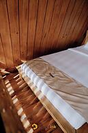 Sikunir Pondok Cabin By Travelink
