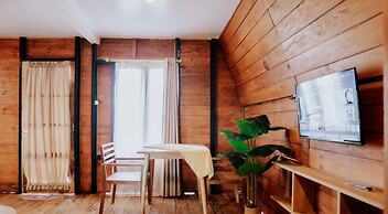 Sikunir Pondok Cabin By Travelink