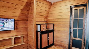 Sikunir Pondok Cabin By Travelink