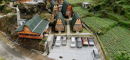 Sikunir Pondok Cabin By Travelink