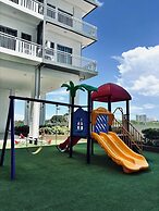 Chic & Cozy Metro Hideout