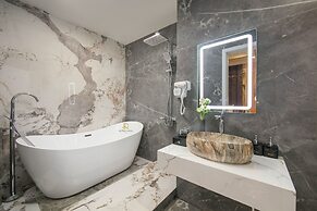 Romeo Hotel Linh Dam 1 - by BAY LUXURY