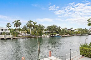 Bay Harbor Sunset Apt 2C