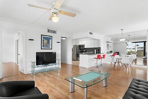 Bay Harbor Sunset Apt 2C