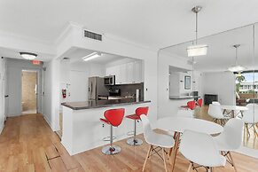 Bay Harbor Sunset Apt 2C