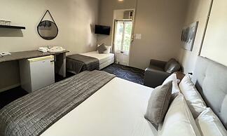 Grand Hotel Mt Morgan
