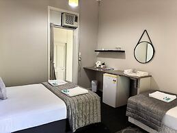 Grand Hotel Mt Morgan