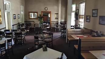 Grand Hotel Mt Morgan