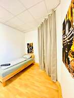 Stylish Shared 3-Bedroom Stay Near City