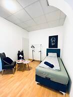 Stylish Shared 3-Bedroom Stay Near City