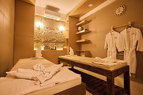 Casa Verde Cliff Resort and Spa