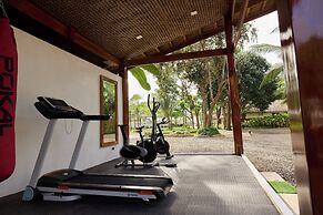 Casa Verde Cliff Resort and Spa