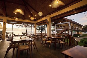 Casa Verde Cliff Resort and Spa
