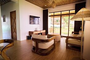 Casa Verde Cliff Resort and Spa