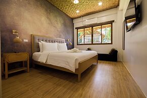 Casa Verde Cliff Resort and Spa