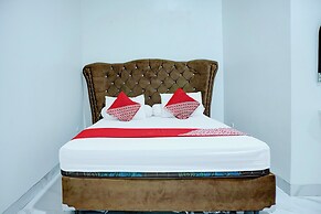 Hotel O Stasiun Cirebon Kejaksan Near Alun Alun Cirebon Formerly Famil