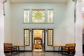 Hotel O Stasiun Cirebon Kejaksan Near Alun Alun Cirebon Formerly Famil