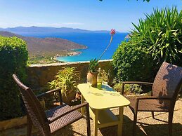 Seaview Appartment With Infinity Pool & Kitchen