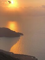 Seaview Appartment With Infinity Pool & Kitchen