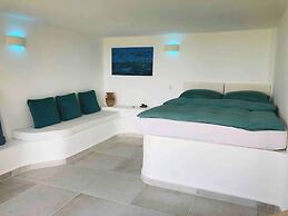 Seaview Appartment With Infinity Pool & Kitchen