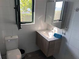 Seaview Appartment With Infinity Pool & Kitchen