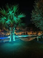 Trees Art Hotel & Suites